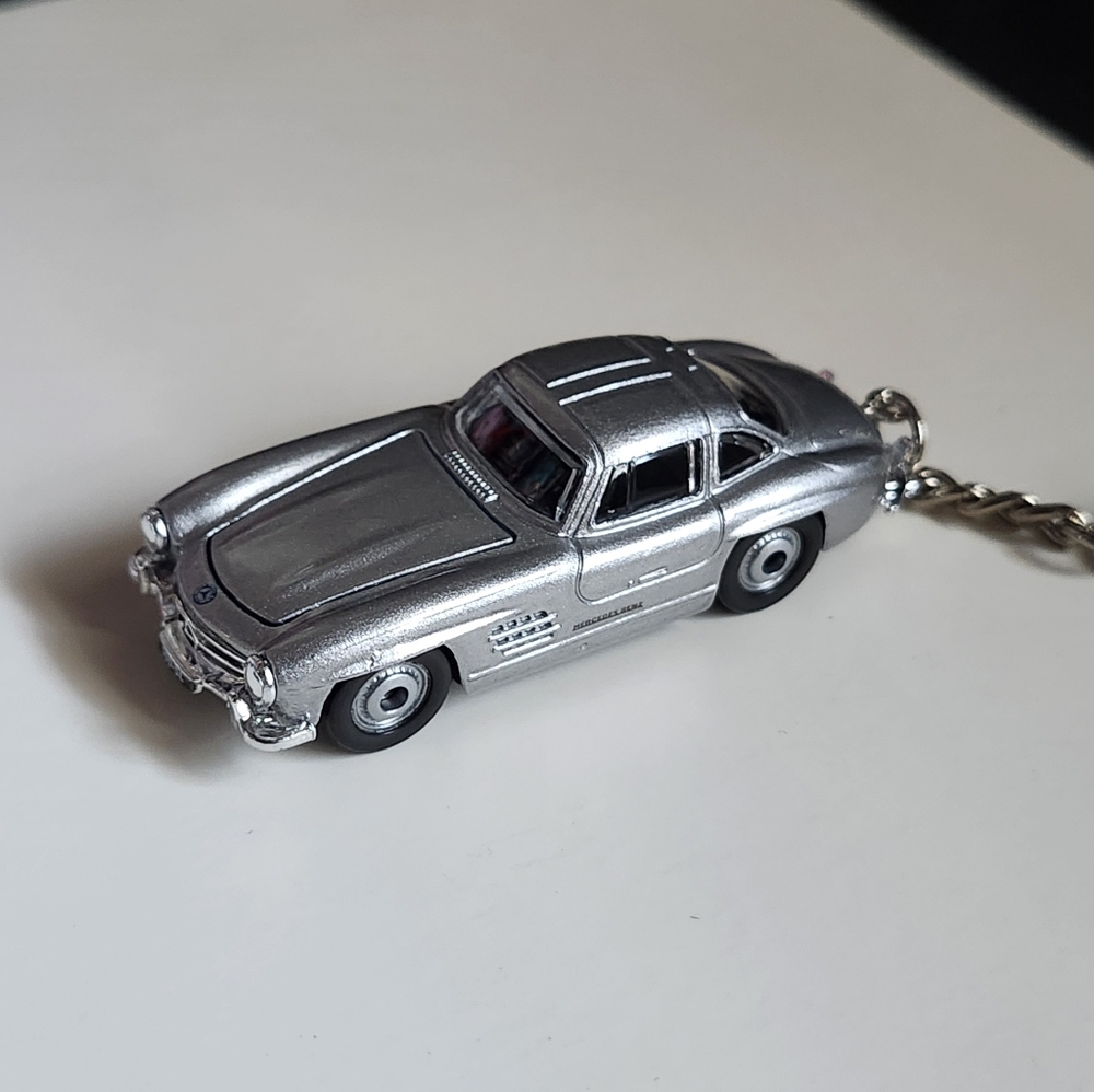CAR KEYCHAIN